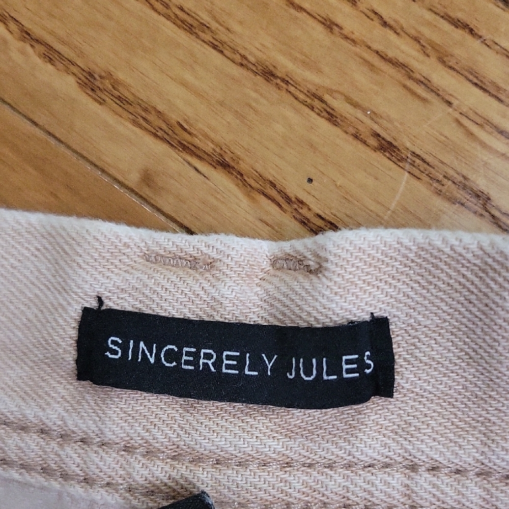 Stylish Peachy/ Beige Wide-Leg Jeans for Women - Picture 3 of 8